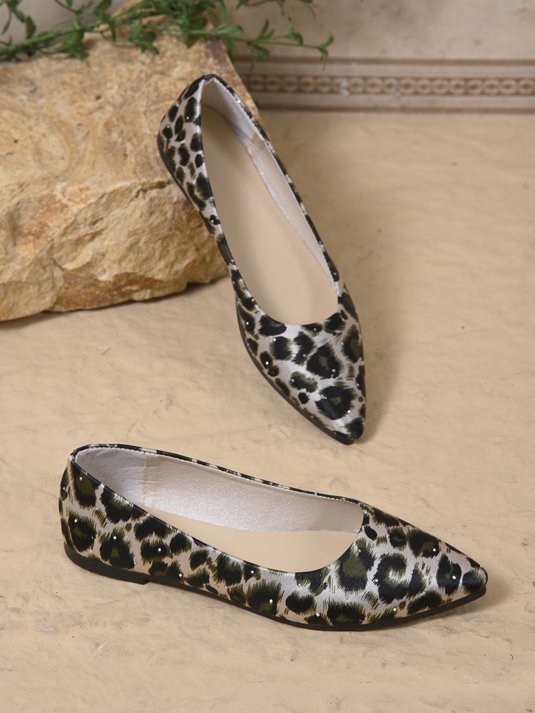 Leopard Print Shallow Mouth Flat Pumps Women Four Seasons All Matching Pointed Toe Rhinestone Lazy Work Shoes