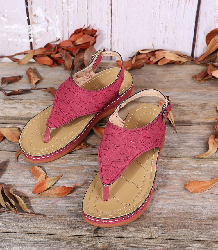 Southeast Asian Buckle Platform Sandals Women Retro Roman Flip Toe Embroidered Beach Slippers