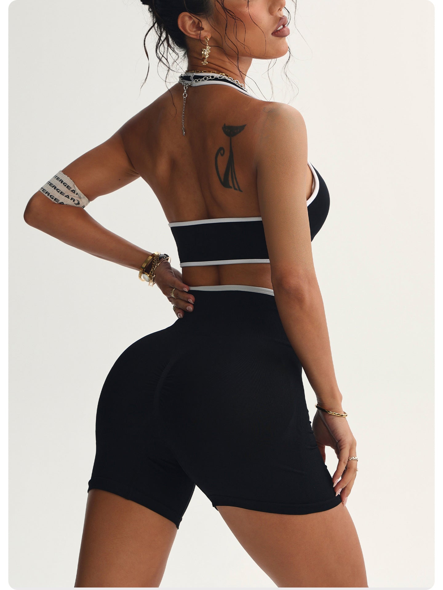 Seamless Yoga Two Piece Sets Women Contrast Color Twist Gathered Yoga Bra Running Fitness Top Yoga Shorts