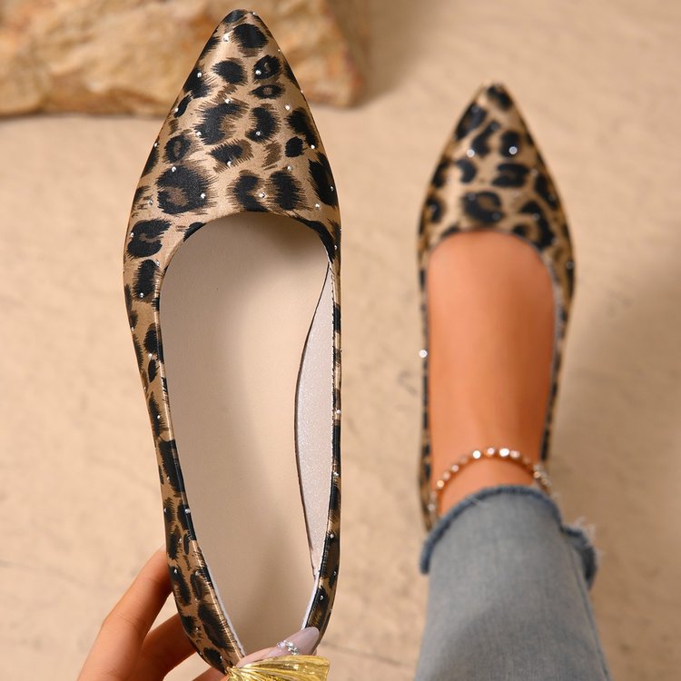 Leopard Print Shallow Mouth Flat Pumps Women Four Seasons All Matching Pointed Toe Rhinestone Lazy Work Shoes
