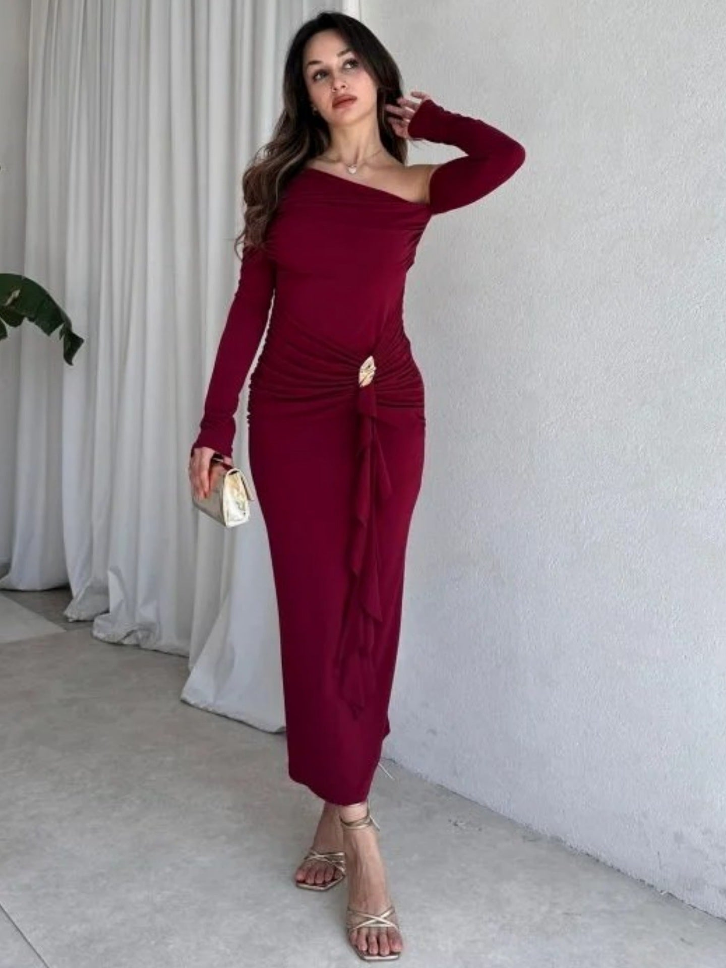 Autumn Elegant Women Single Shoulder Solid Color Long Sleeve Slim Fit Sexy Sheath Pleated Dress