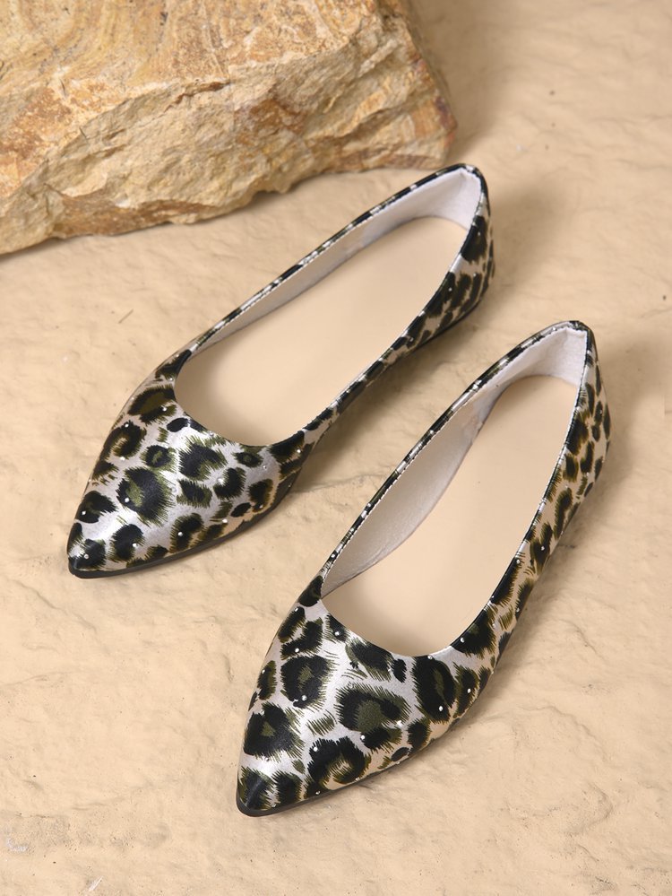 Leopard Print Shallow Mouth Flat Pumps Women Four Seasons All Matching Pointed Toe Rhinestone Lazy Work Shoes