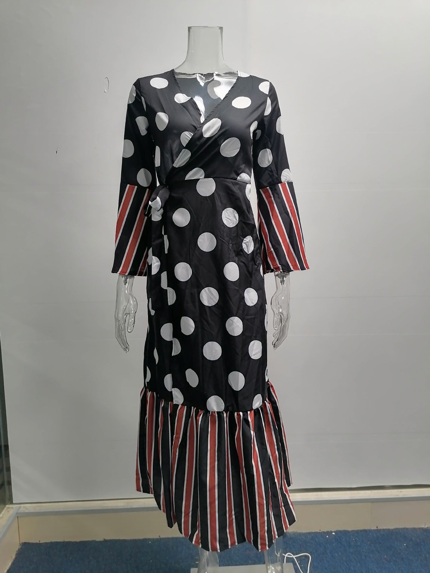 Autumn Winter Long Sleeve Tied V-neck Printed Dress Women Clothing Plus Size