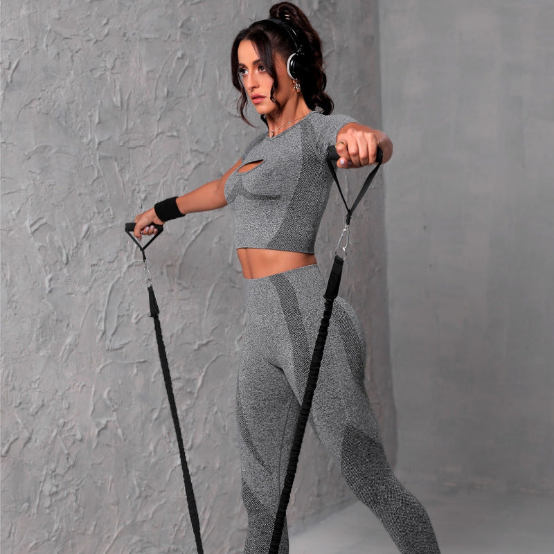 Seamless Knitted Sports Yoga Suit Moisture Wicking Quick Drying Breathable Slim Fit Fitness Yoga Clothes