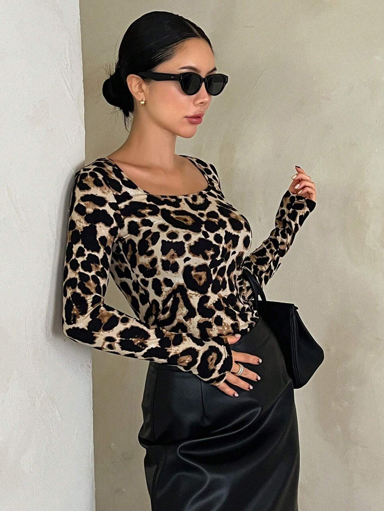 Spring Women Leopard Print Scoop Slim Fit Long Sleeved T shirt Top Women