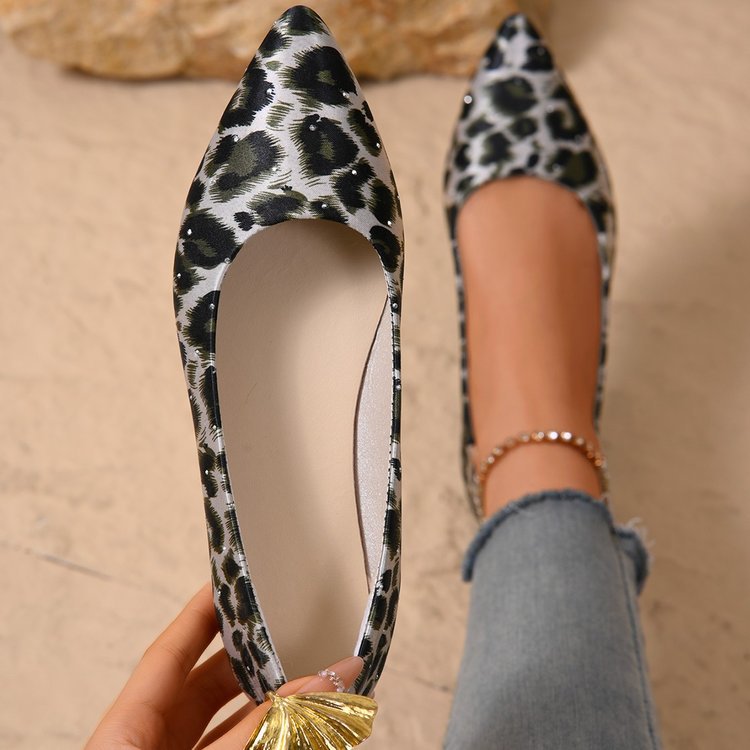 Leopard Print Shallow Mouth Flat Pumps Women Four Seasons All Matching Pointed Toe Rhinestone Lazy Work Shoes