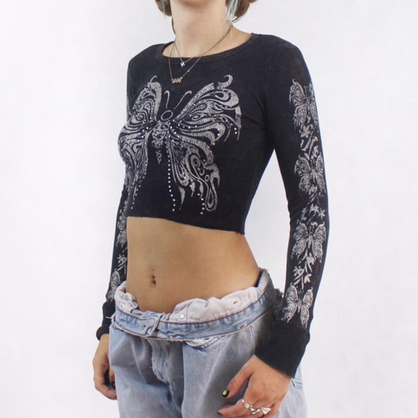 Women Long Sleeved T shirt Autumn Winter Butterfly Print Short Crop Top Tight Fitting Sexy Top