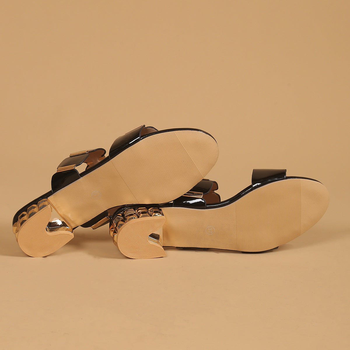 One Strap Mid Heel Slippers Women Outdoor Wear Buckle Chunky Heel Sandals